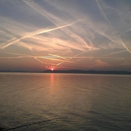 Eva Vendeghaz Villa Balatonlelle Dış mekan fotoğraf