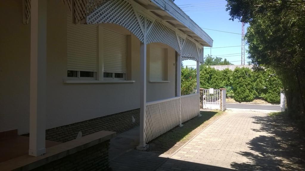 Eva Vendeghaz Villa Balatonlelle Dış mekan fotoğraf