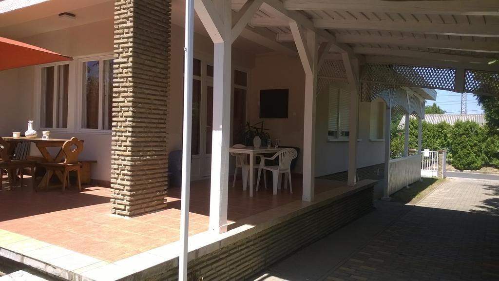 Eva Vendeghaz Villa Balatonlelle Dış mekan fotoğraf